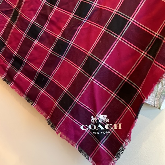 Coach scarf/wrap - Picture 2 of 5